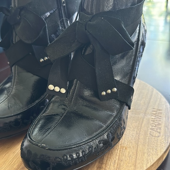 Cute black booties - Picture 5 of 12